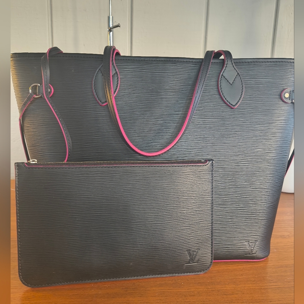 Limited Edition* Louis Vuitton Epi Neverfull